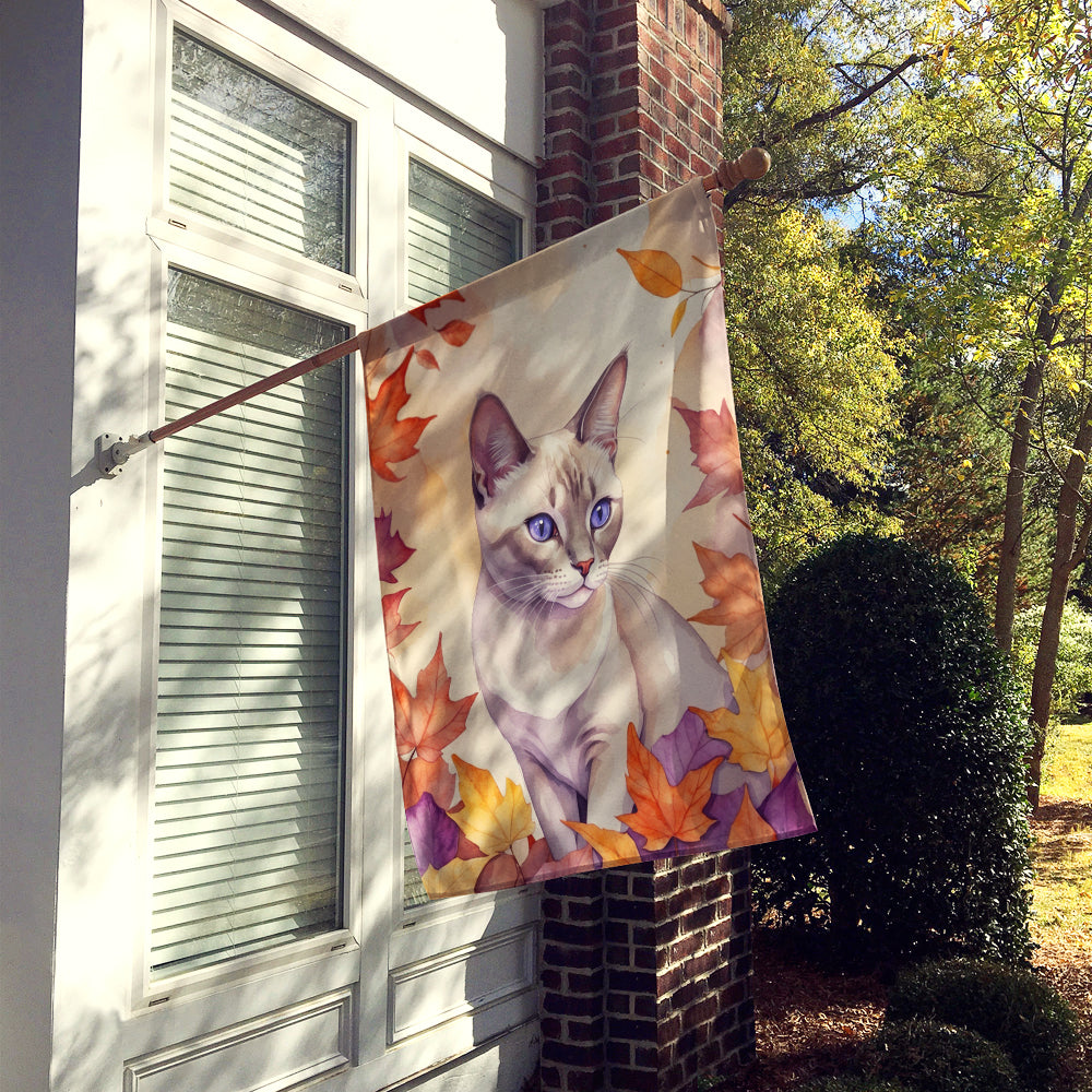 Caroline's Treasures Thai Lilac Cat in Fall Leaves House Flag