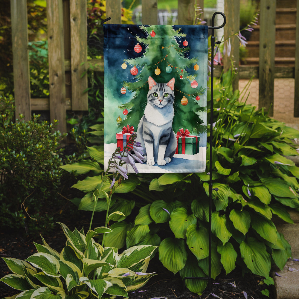 Caroline's Treasures Aegean Christmas Garden Flag - Cat by the Christmas Tree - Cat-Themed Holiday Yard Decor