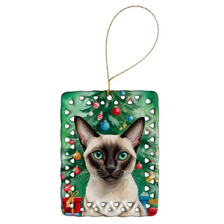 Caroline's Treasures Colorpoint Shorthair Cat By the Christmas Tree Porcelain Ornament