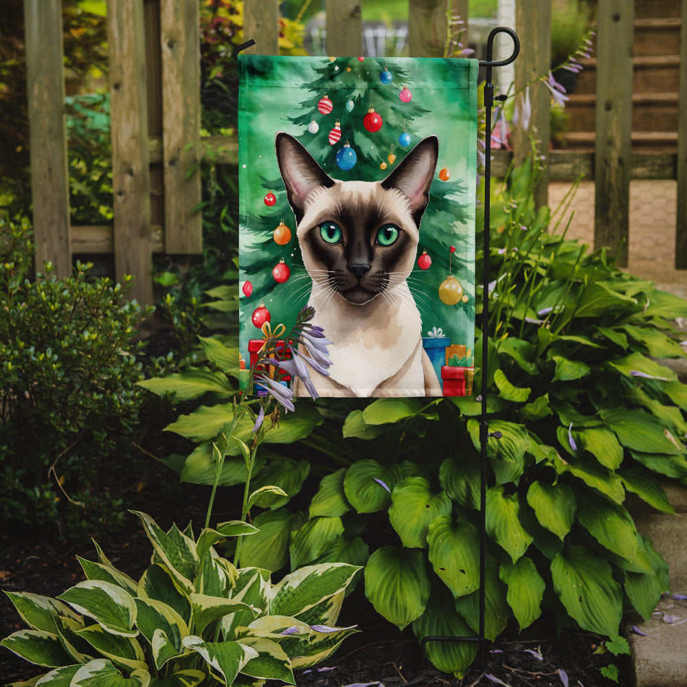 Caroline's Treasures Colorpoint Shorthair Christmas Garden Flag - Cat by the Christmas Tree - Cat-Themed Holiday Yard Decor