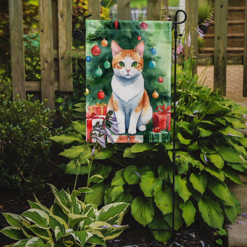 Caroline's Treasures Japanese Bobtail Christmas Garden Flag - Cat by the Christmas Tree - Cat-Themed Holiday Yard Decor