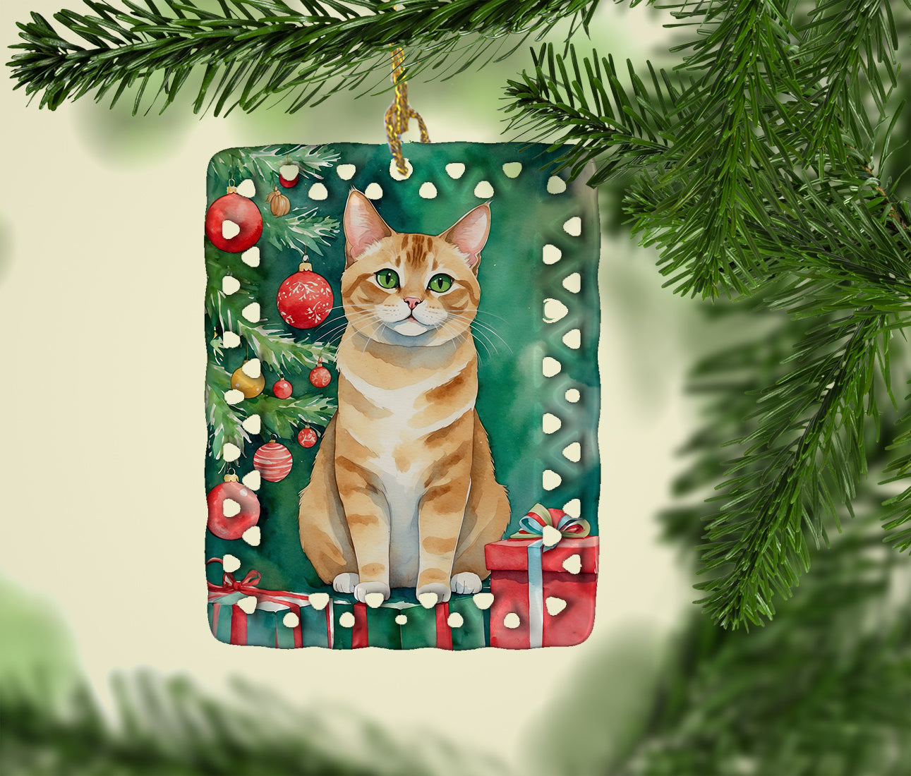 Caroline's Treasures Malayan Cat By the Christmas Tree Porcelain Ornament
