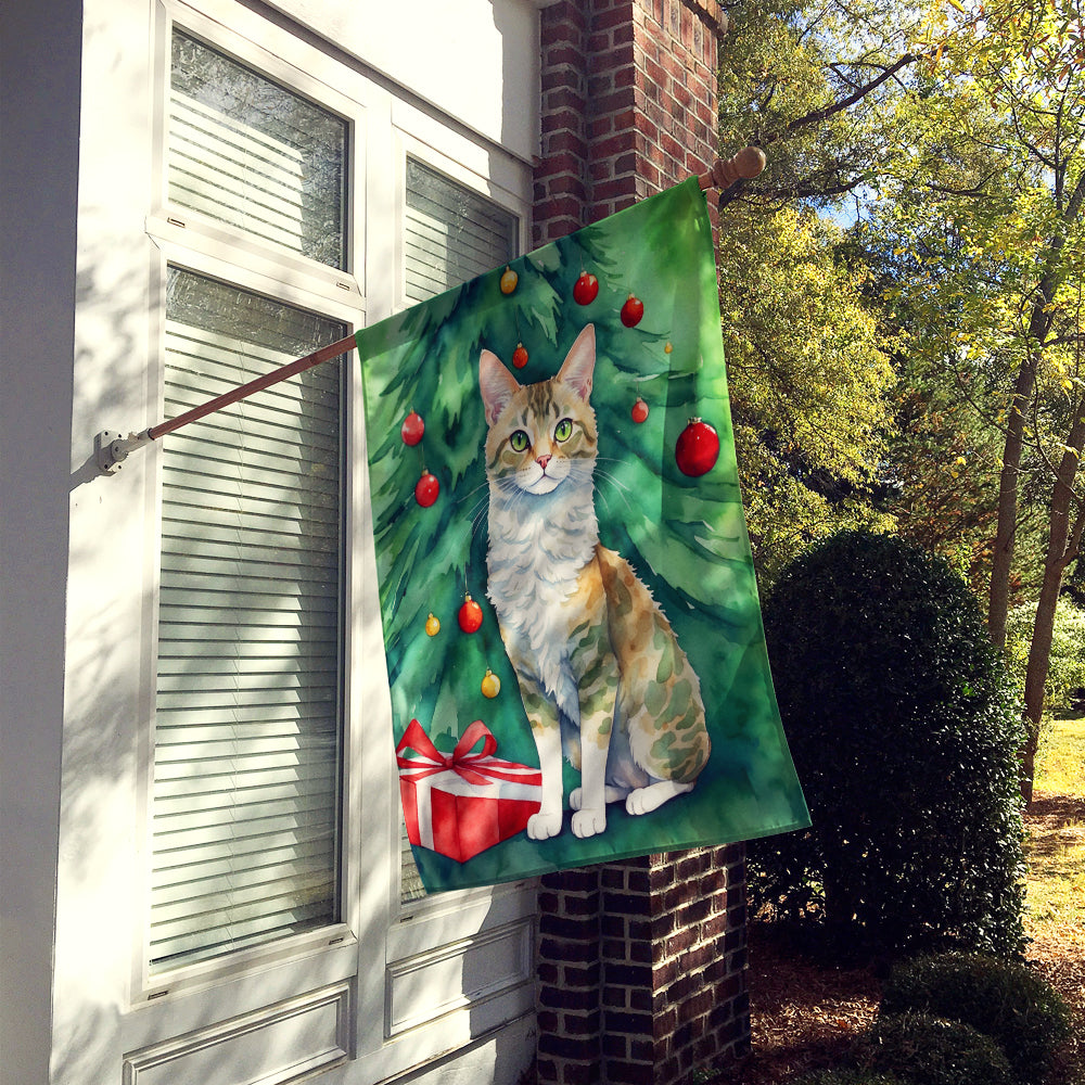 Caroline's Treasures Oregon Rex Cat By the Christmas Tree House Flag