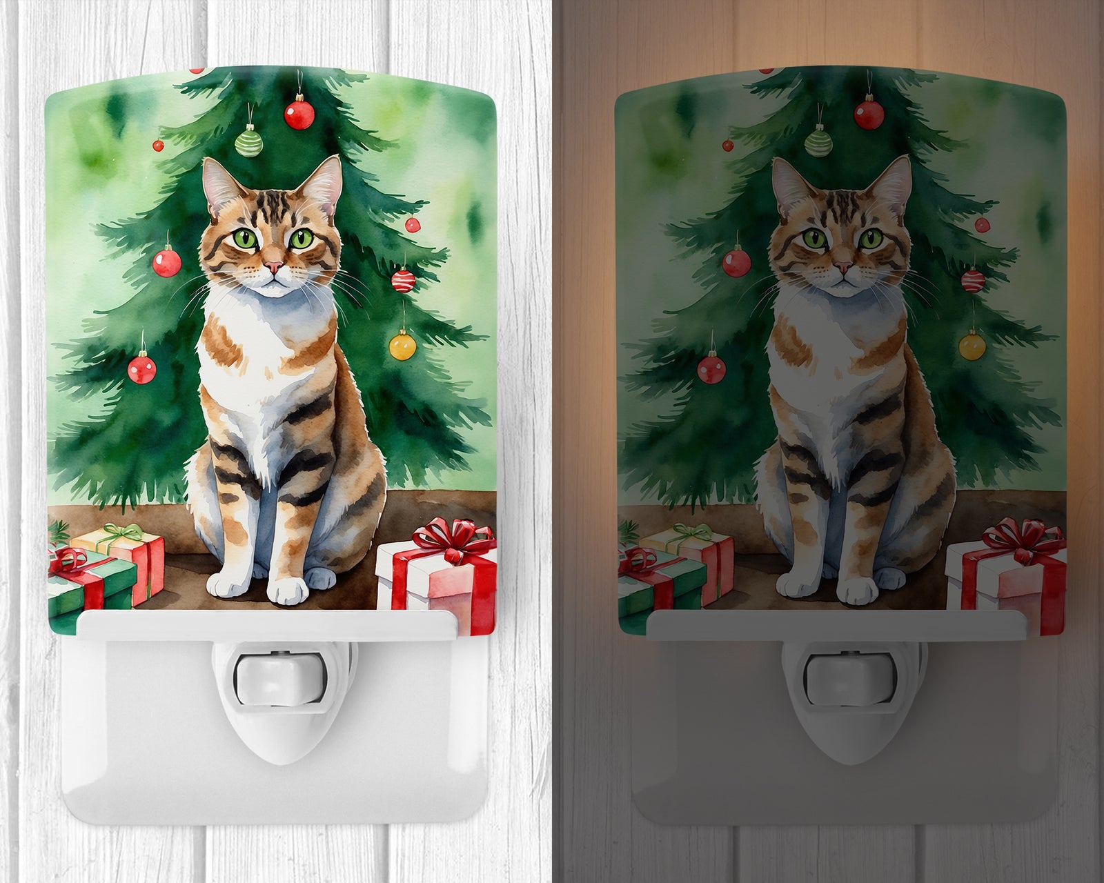 Caroline's Treasures Owyhee Bob Cat By the Christmas Tree Ceramic Night Light