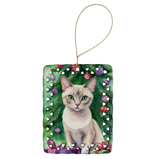 Caroline's Treasures Thai Lilac Cat By the Christmas Tree Porcelain Ornament