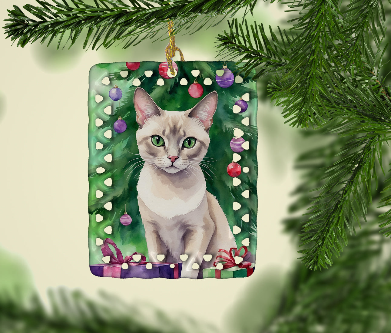 Caroline's Treasures Thai Lilac Cat By the Christmas Tree Porcelain Ornament