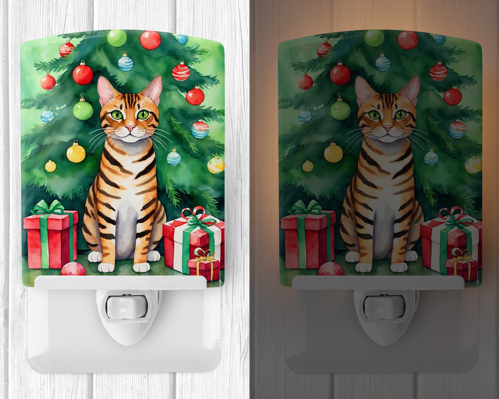 Caroline's Treasures Toyger Cat By the Christmas Tree Ceramic Night Light