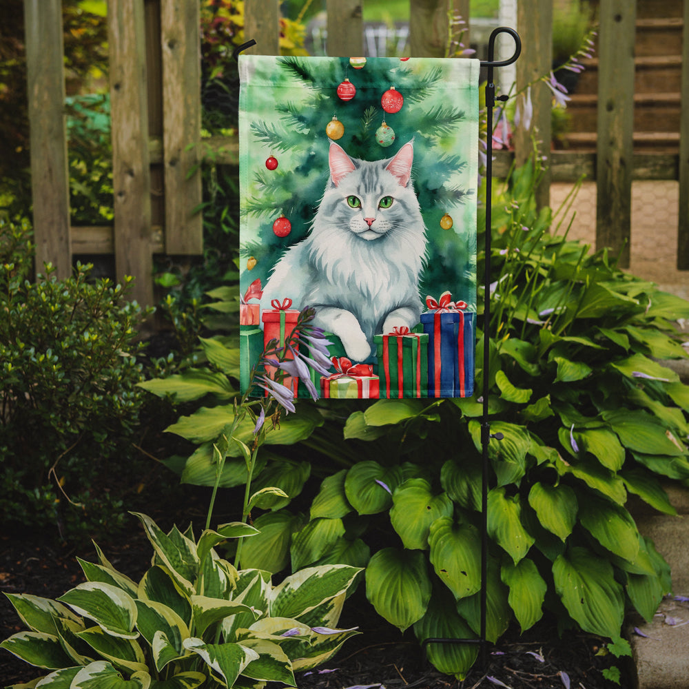 Caroline's Treasures Turkish Angora Cat Christmas Garden Flag - Cat by the Christmas Tree - Cat-Themed Holiday Yard Decor