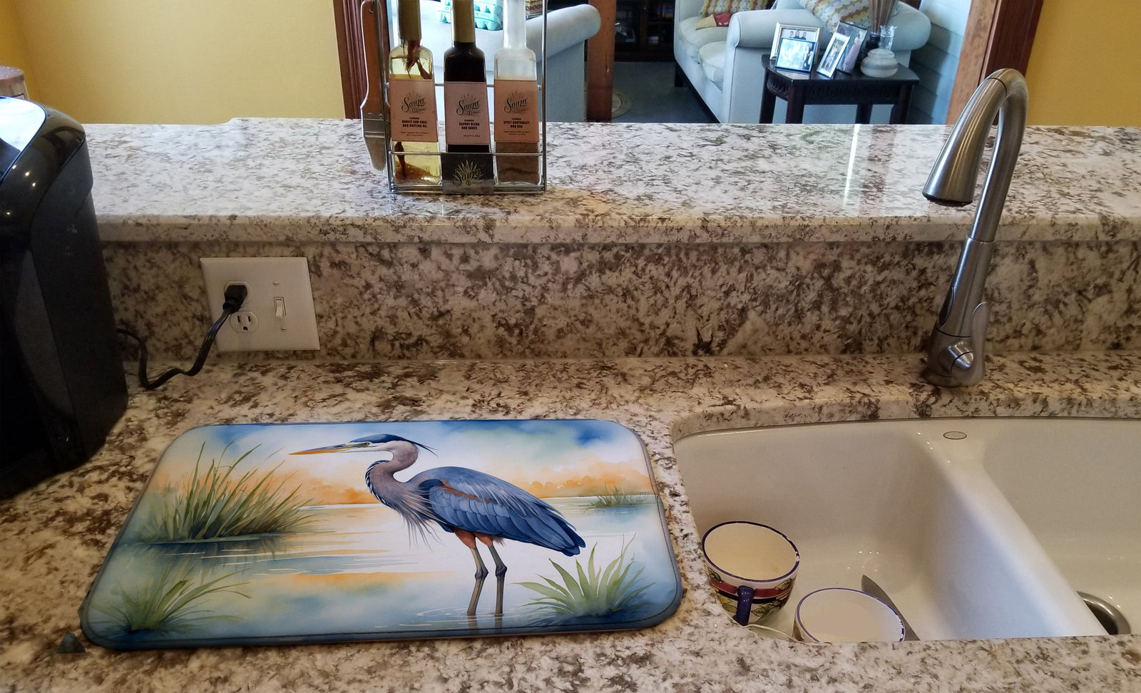 Caroline's Treasures Blue Heron Emerging as the day fades Dish Drying Mat