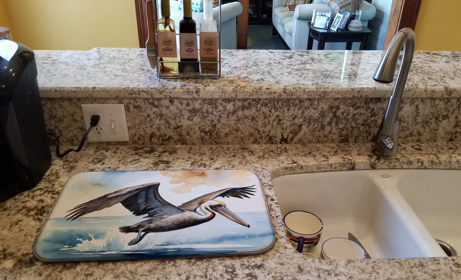 Caroline's Treasures Pelican Diving Dish Drying Mat