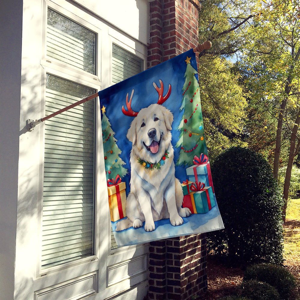Caroline's Treasures Great Pyrenees Christmas Reindeer House Flag