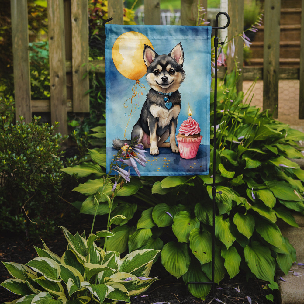 Caroline's Treasures Alaskan Klee Kai Happy Birthday Garden Flag – Garden Flag by Caroline's Treasures