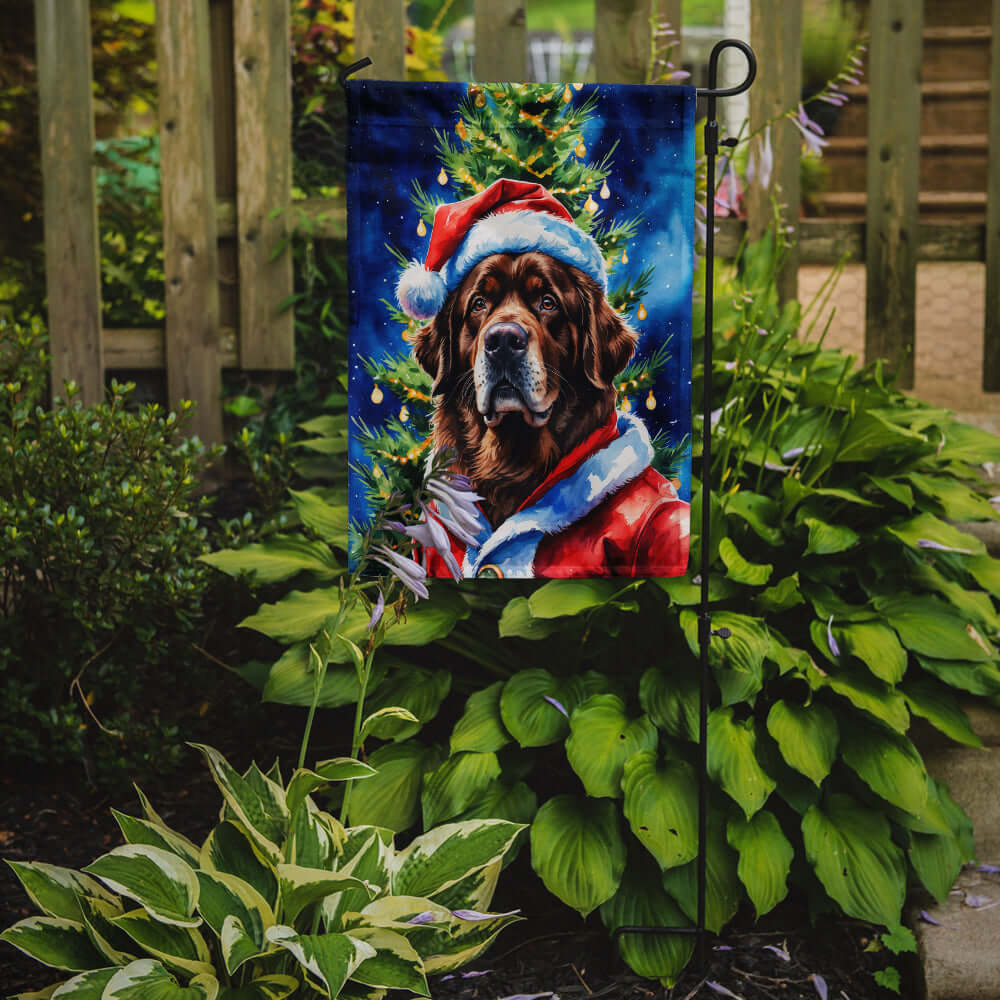 Caroline's Treasures Chocolate Newfoundland Christmas Garden Flag