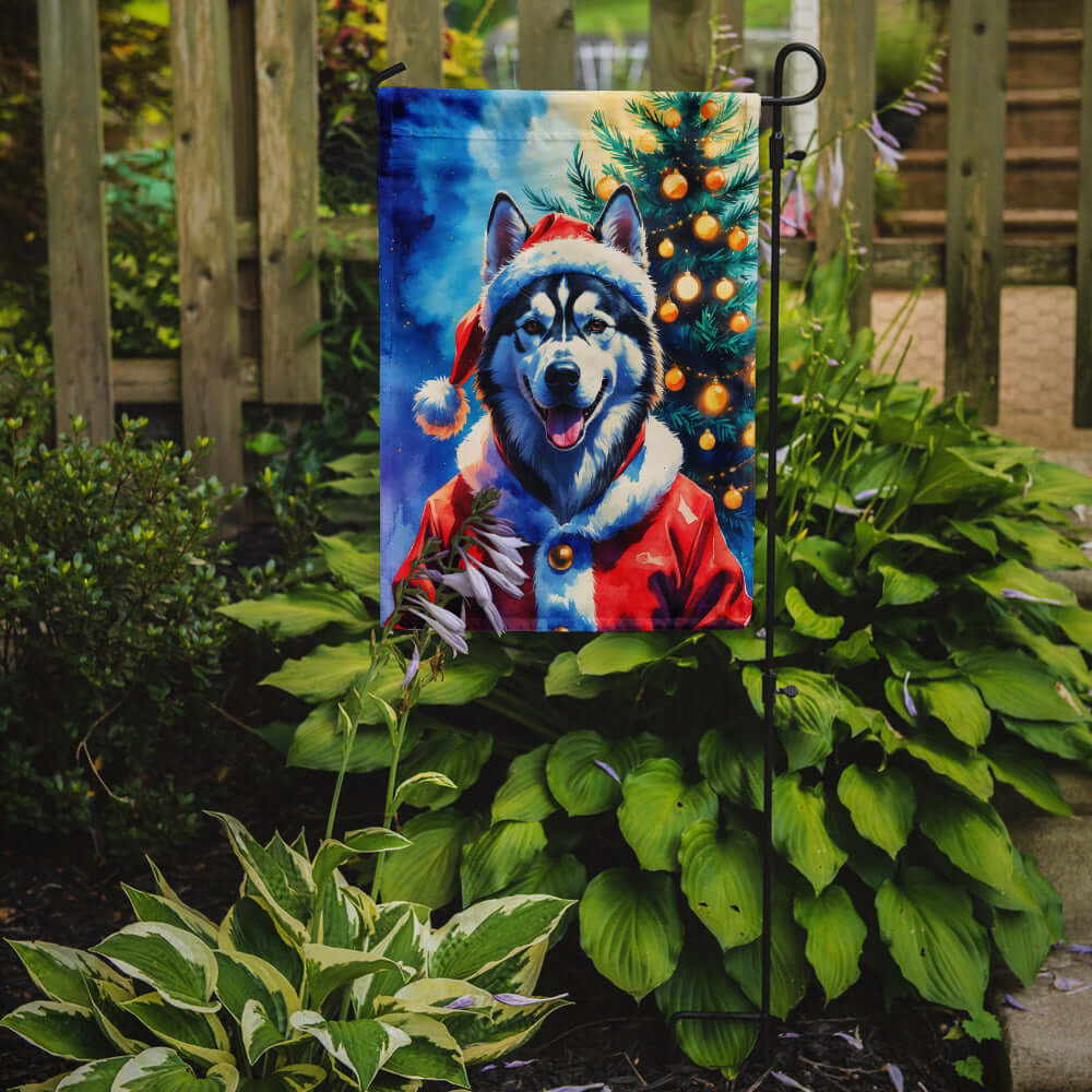 Caroline's Treasures Siberian Husky Christmas Garden Flag