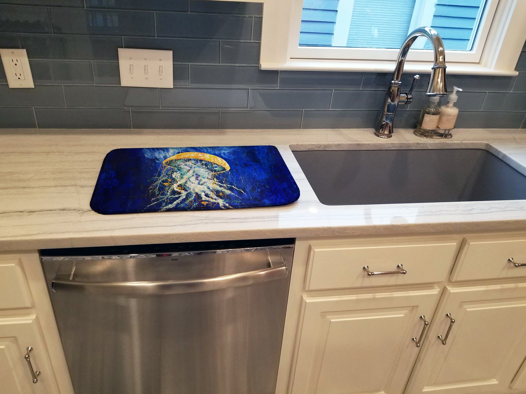 Free Fall Jellyfish Dish Drying Mat