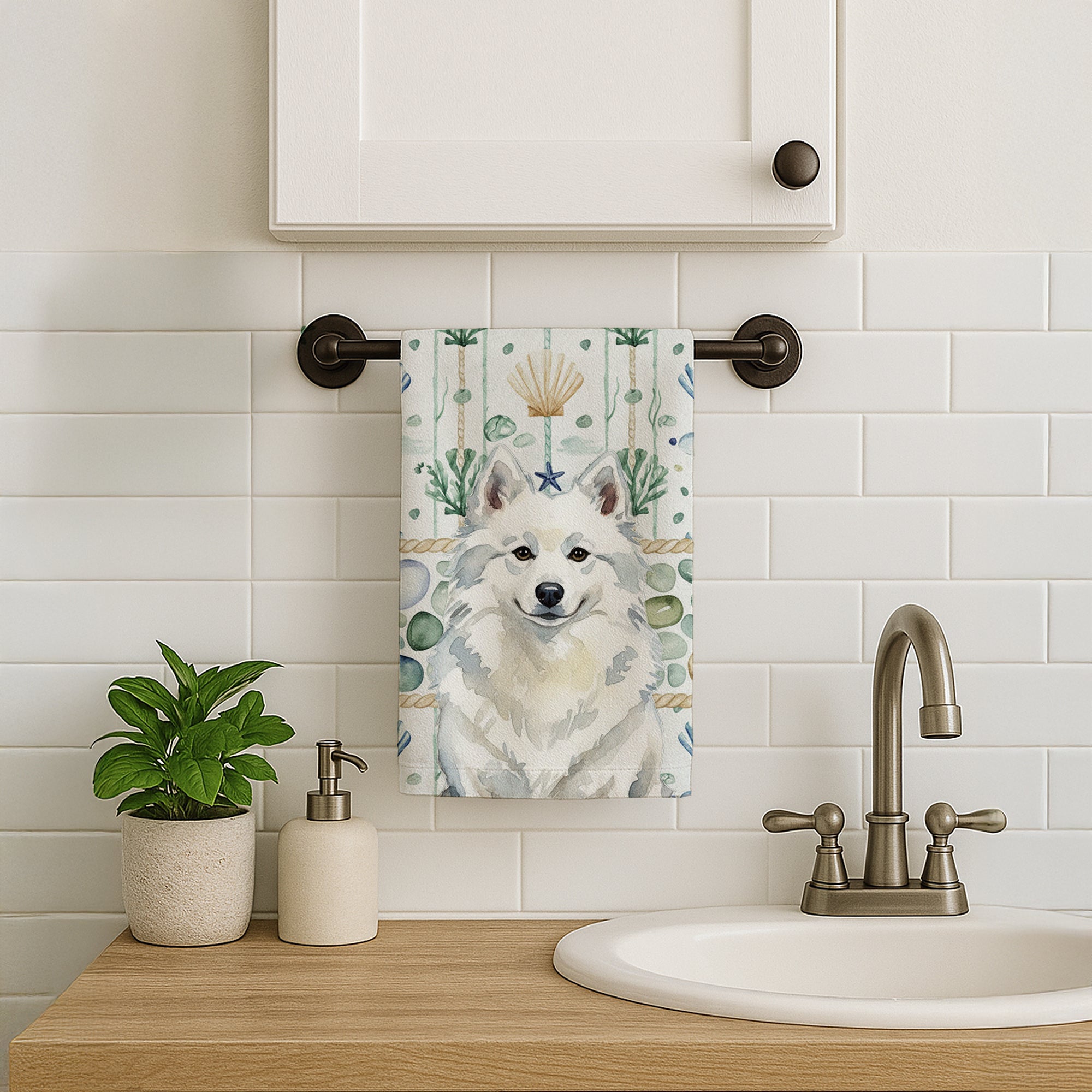 Caroline's Treasures American Eskimo Coastal Sea Glass Kitchen Towel