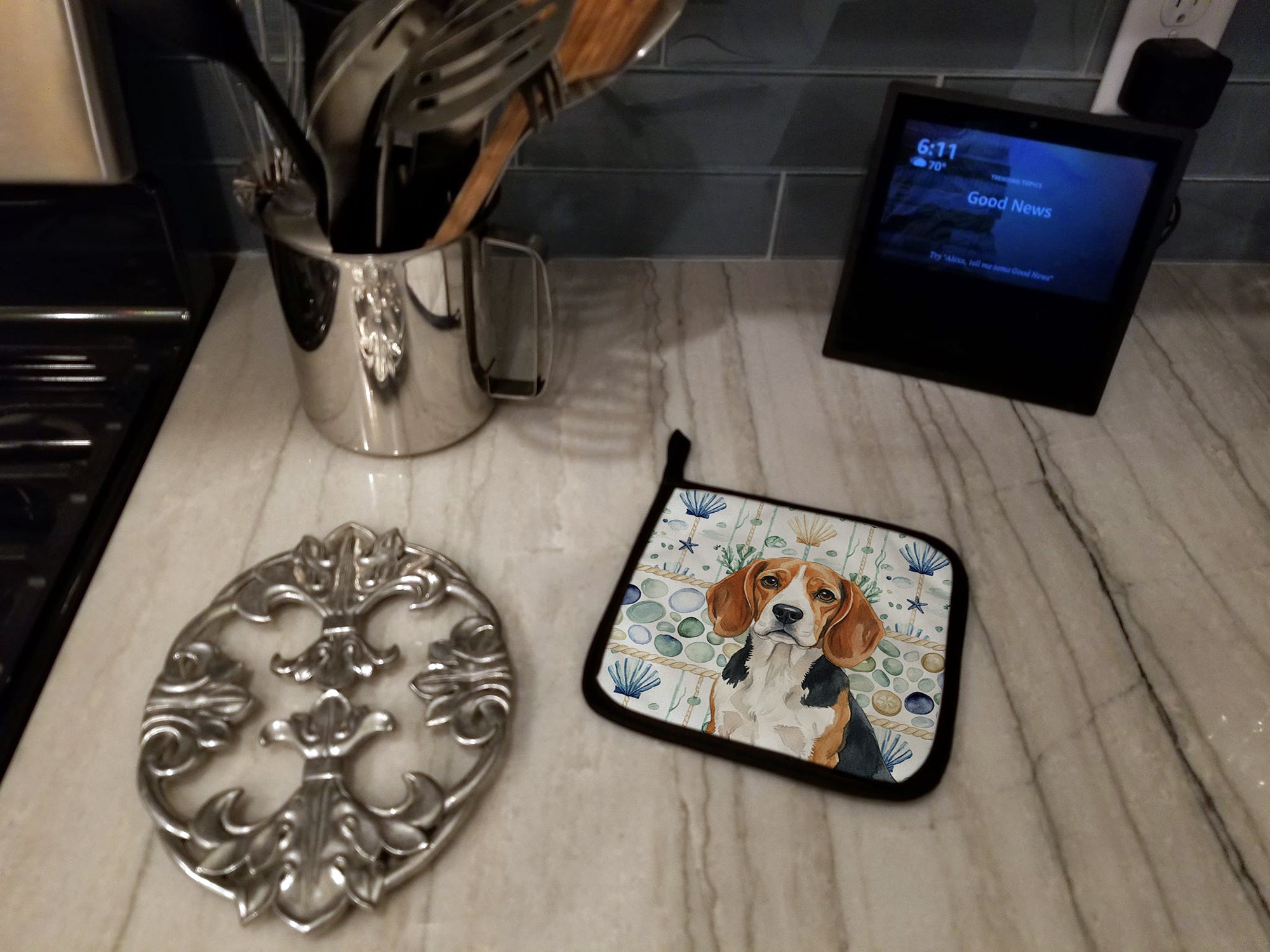 Caroline's Treasures Beagle Coastal Sea Glass Pair of Pot Holders