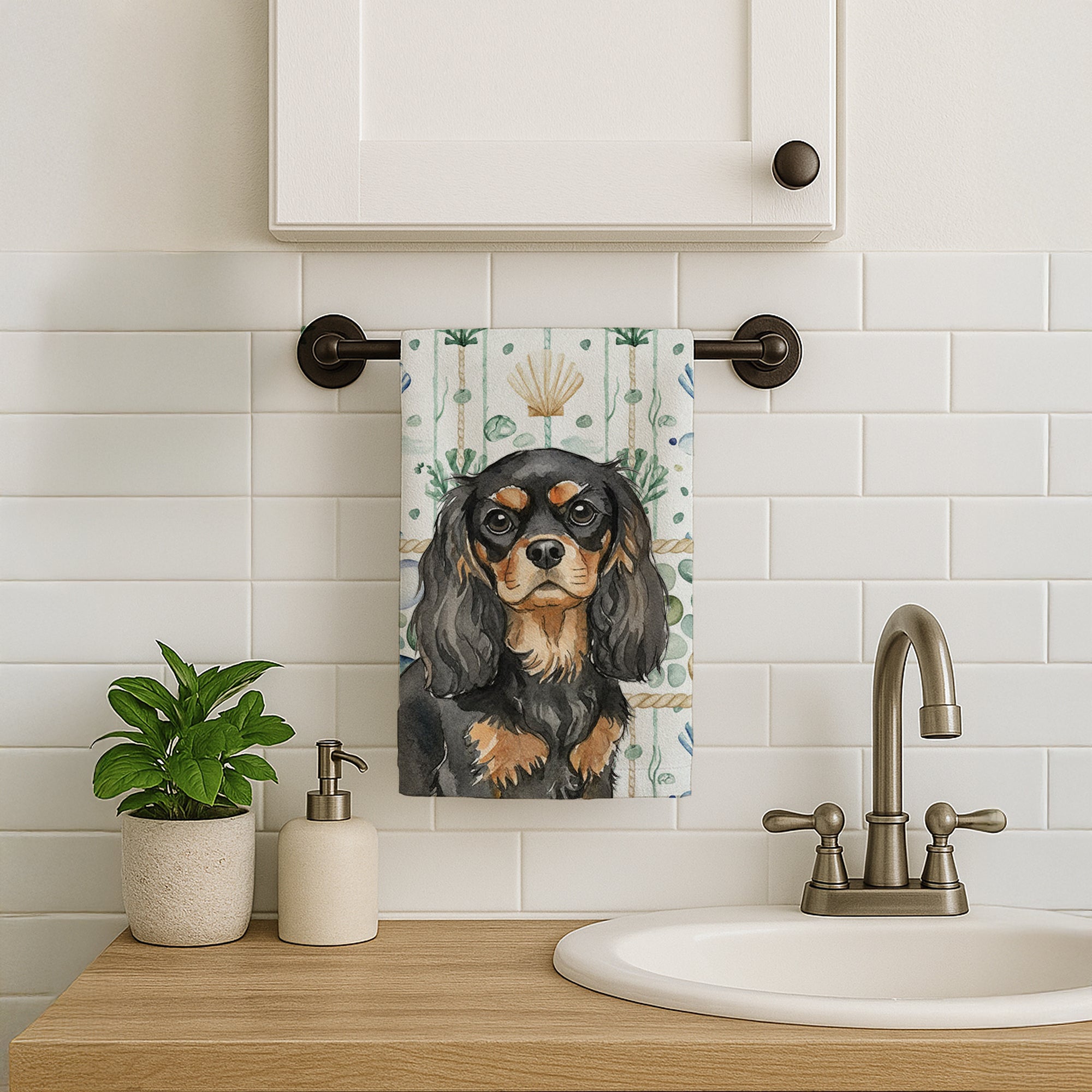 Caroline's Treasures Black and Tan Cavalier Spaniel Coastal Sea Glass Kitchen Towel