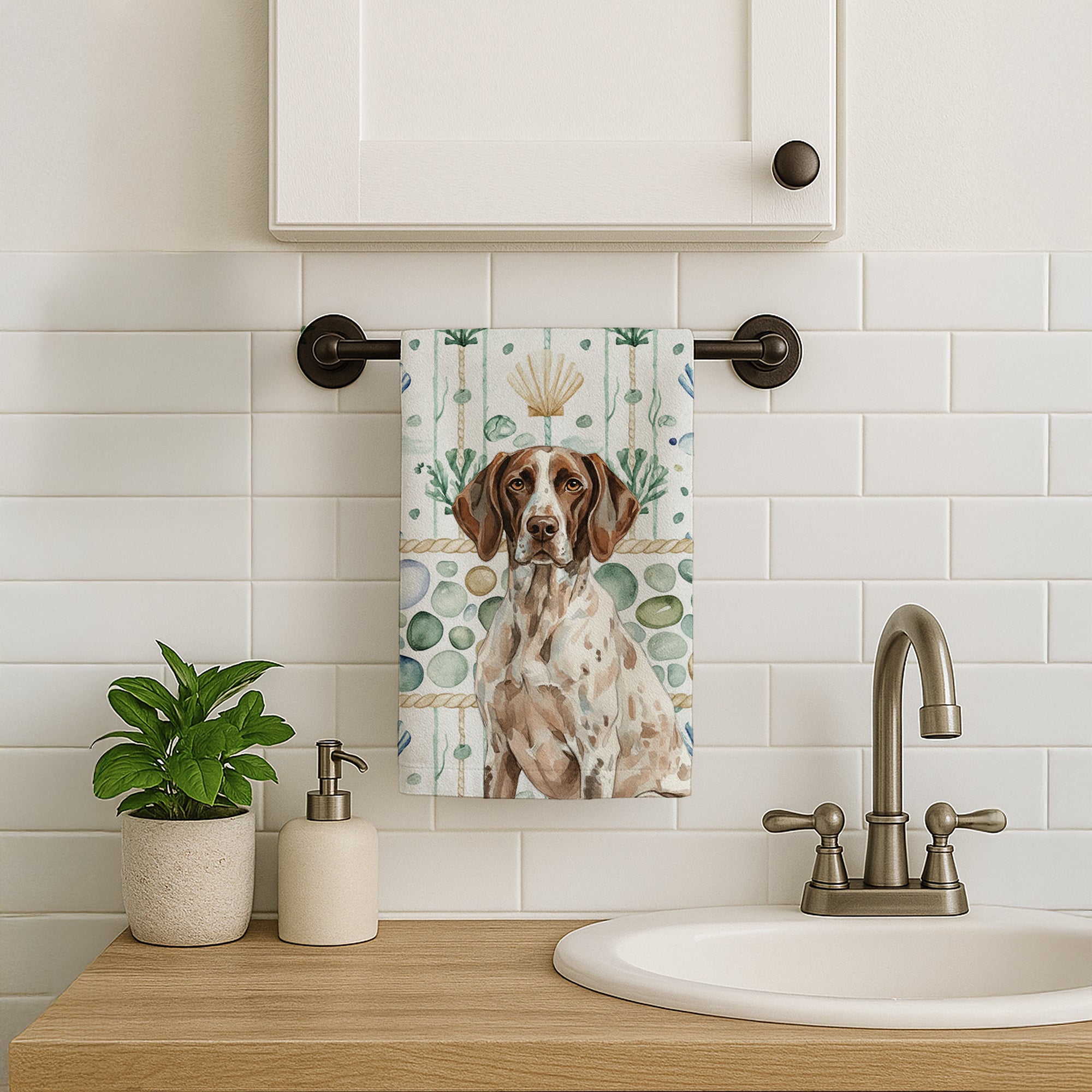 Caroline's Treasures German Shorthaired Pointer Coastal Sea Glass Kitchen Towel