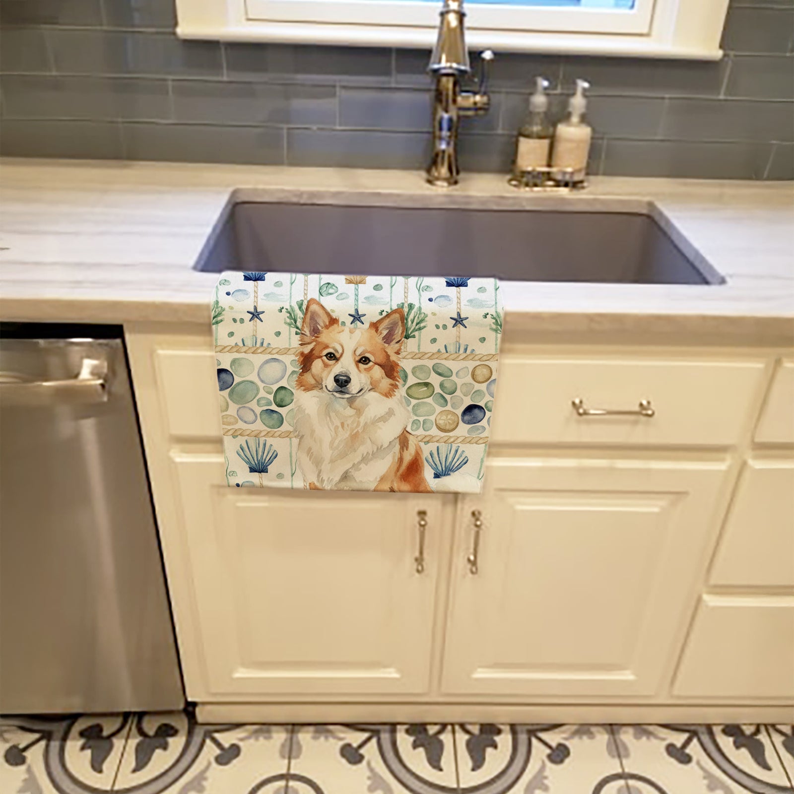 Caroline's Treasures Tan Icelandic Sheepdog Coastal Sea Glass Kitchen Towel