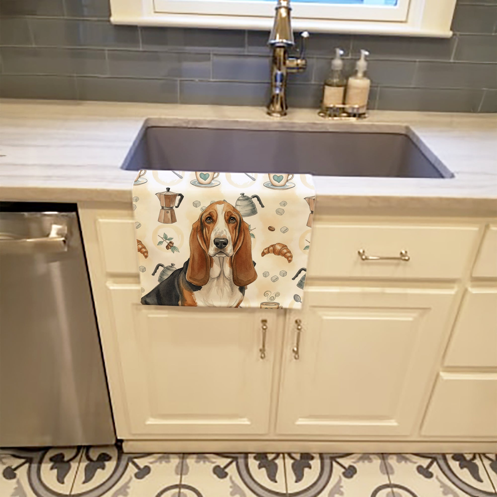 Caroline's Treasures Tricolor and White Basset Hound Coffee Bar Kitchen Towel