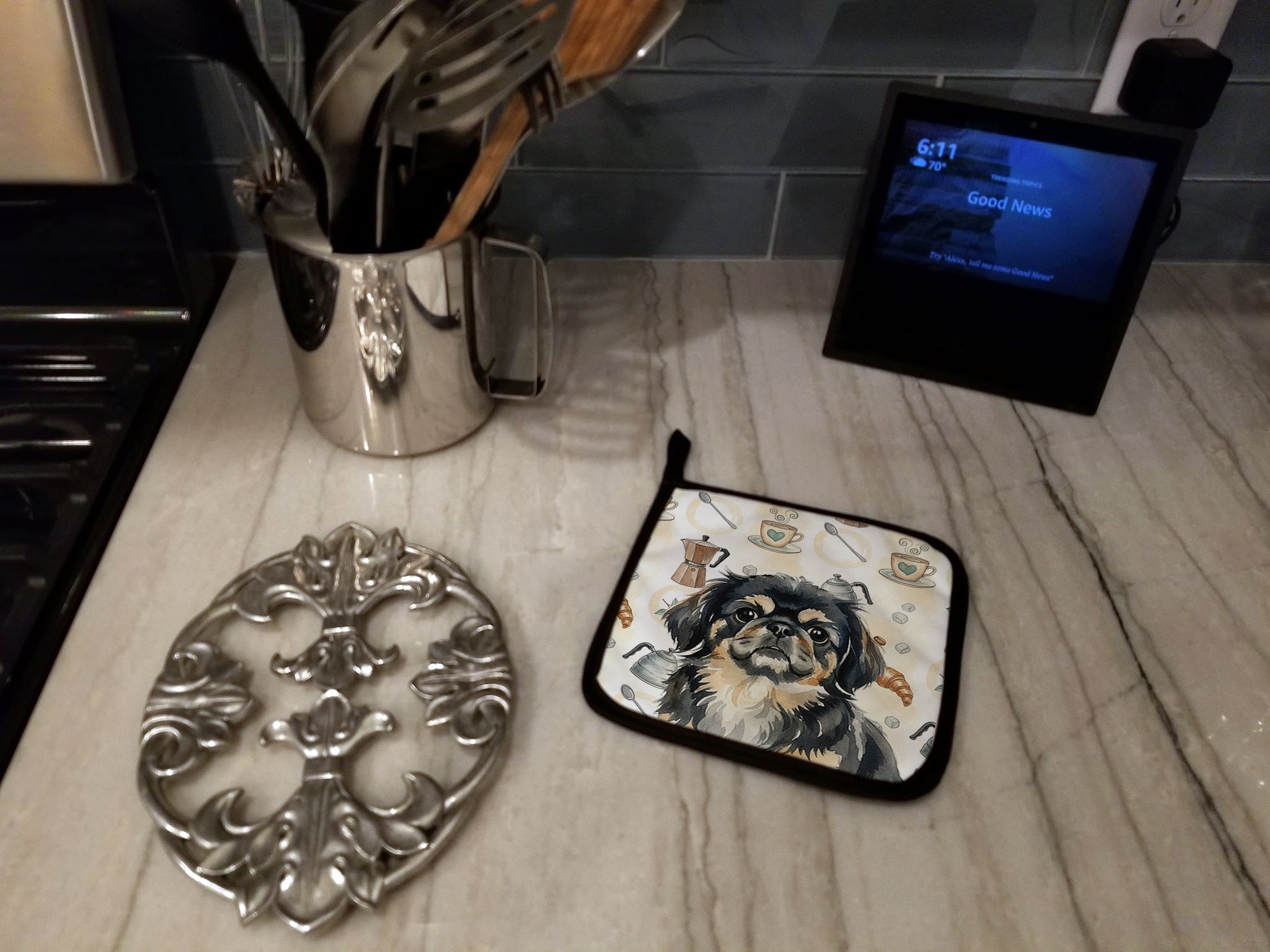 Caroline's Treasures Black and Tan Pekingese Coffee Bar Pair of Pot Holders