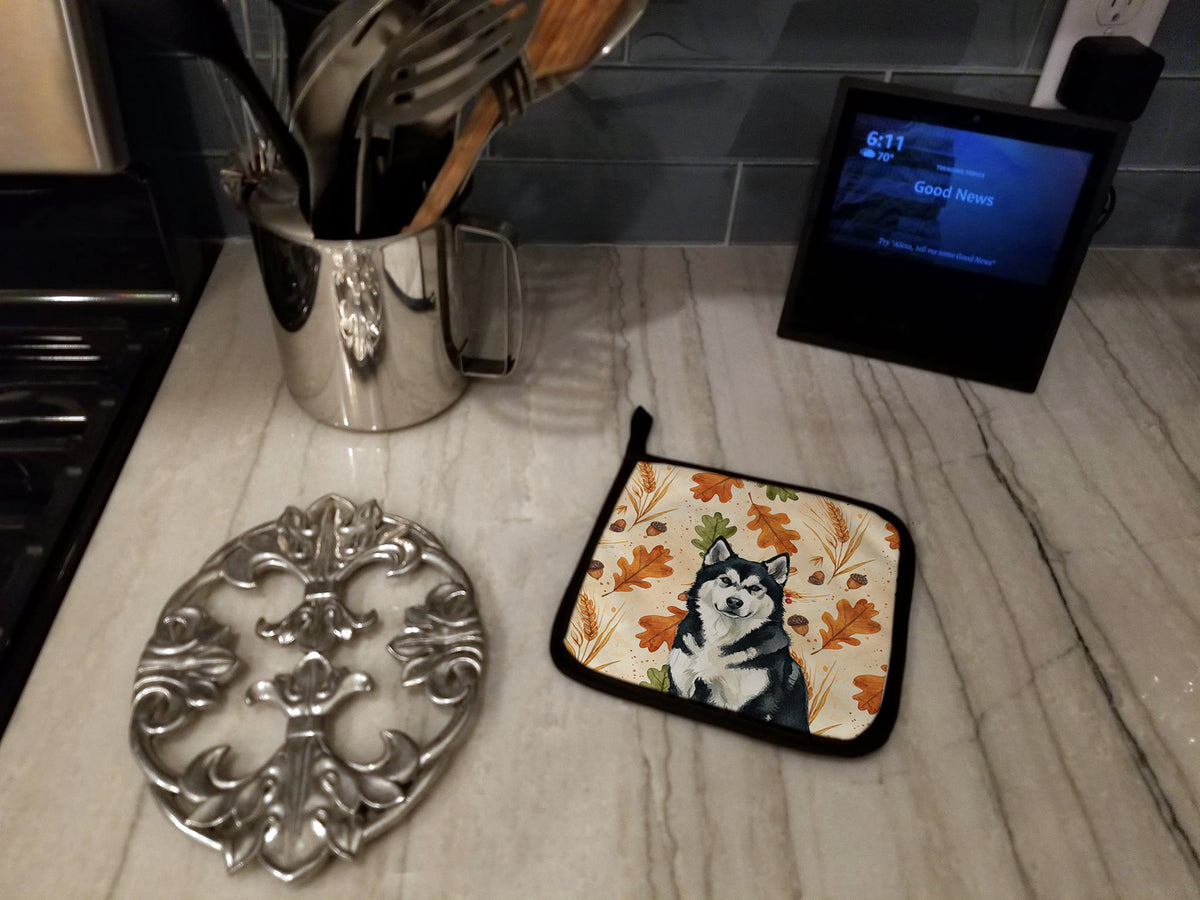 Caroline's Treasures Black and White Alaskan Malamute Heirloom Fall Pair of Pot Holders