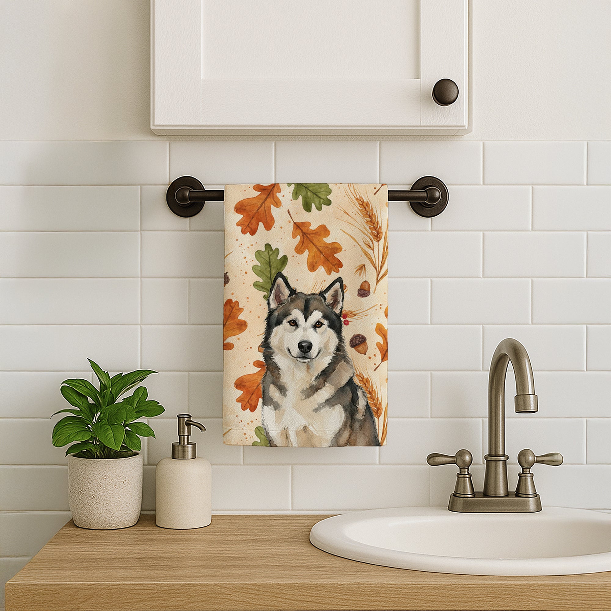 Caroline's Treasures Sable and White Alaskan Malamute Heirloom Fall Kitchen Towel