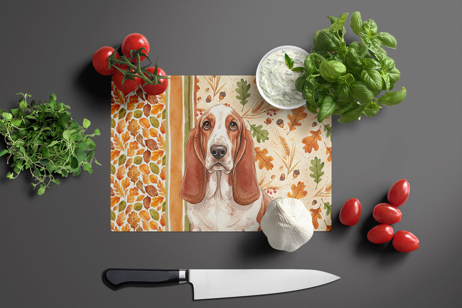 Caroline's Treasures Red and White Basset Hound Heirloom Fall Glass Cutting Board