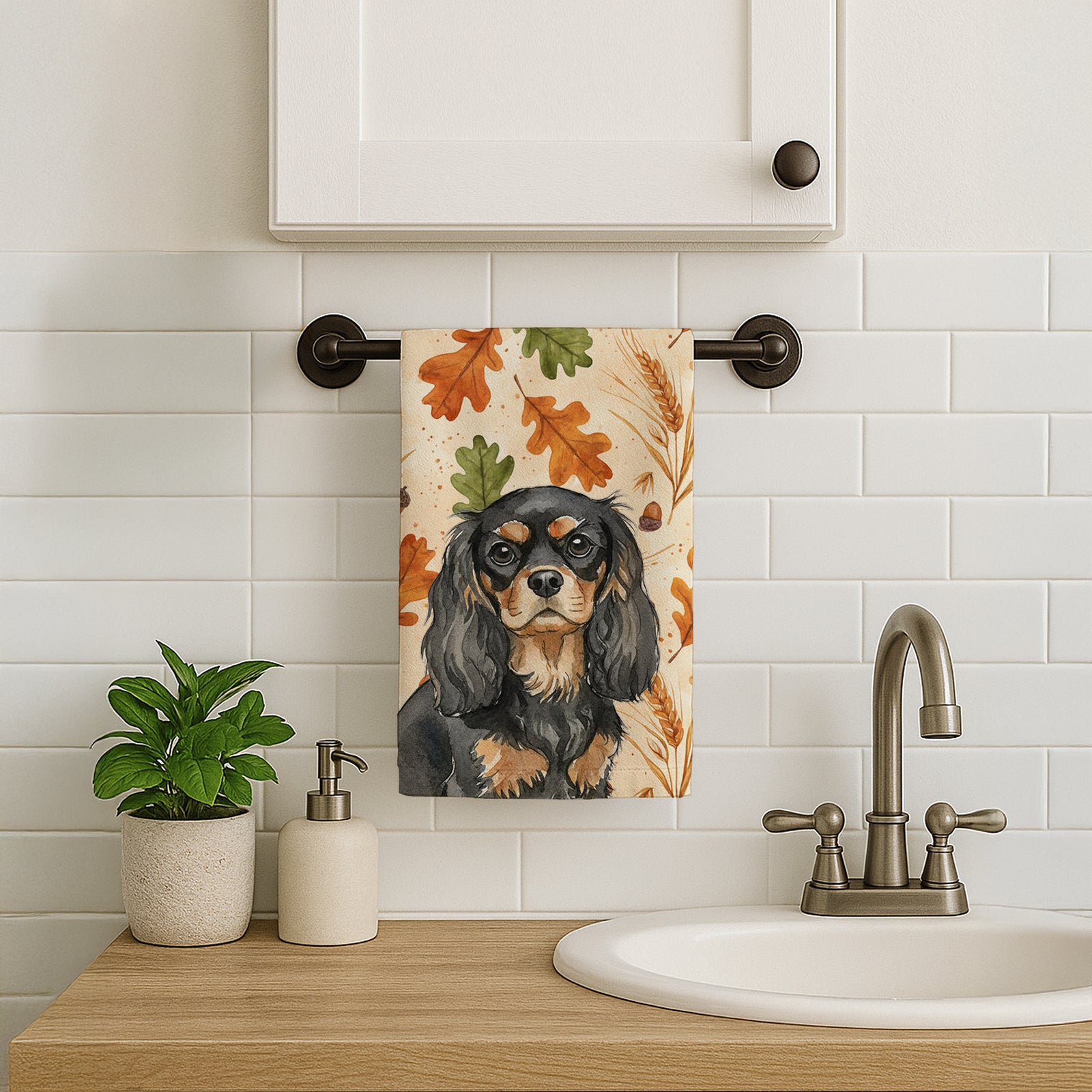 Caroline's Treasures Black and Tan Cavalier Spaniel Heirloom Fall Kitchen Towel