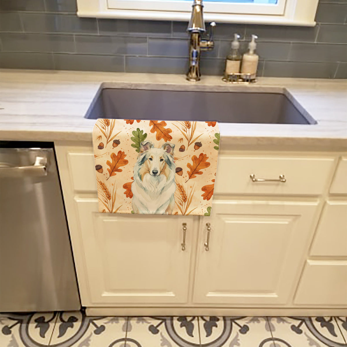 Caroline's Treasures White Collie Heirloom Fall Kitchen Towel