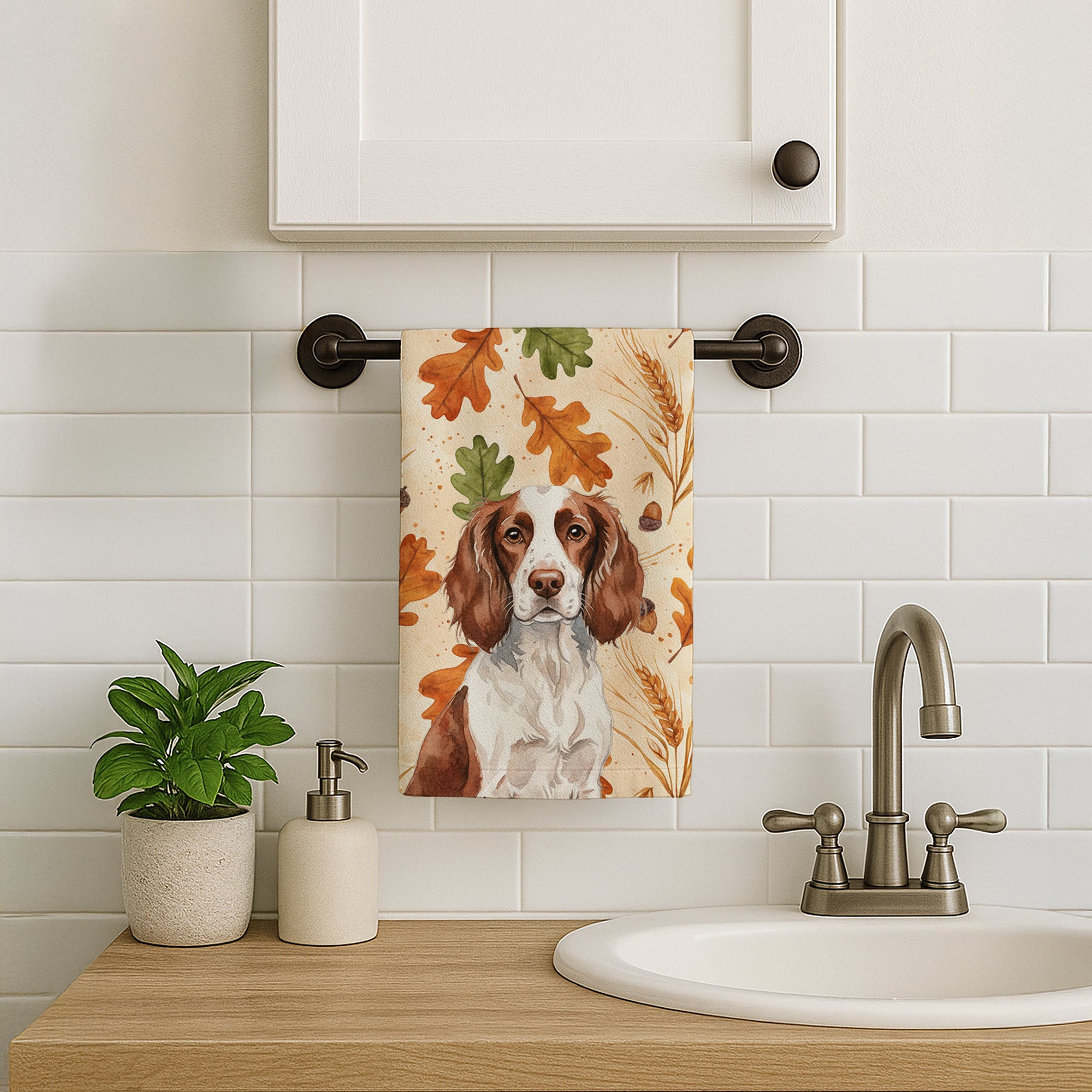 Caroline's Treasures Liver and White English Springer Spaniel Heirloom Fall Kitchen Towel