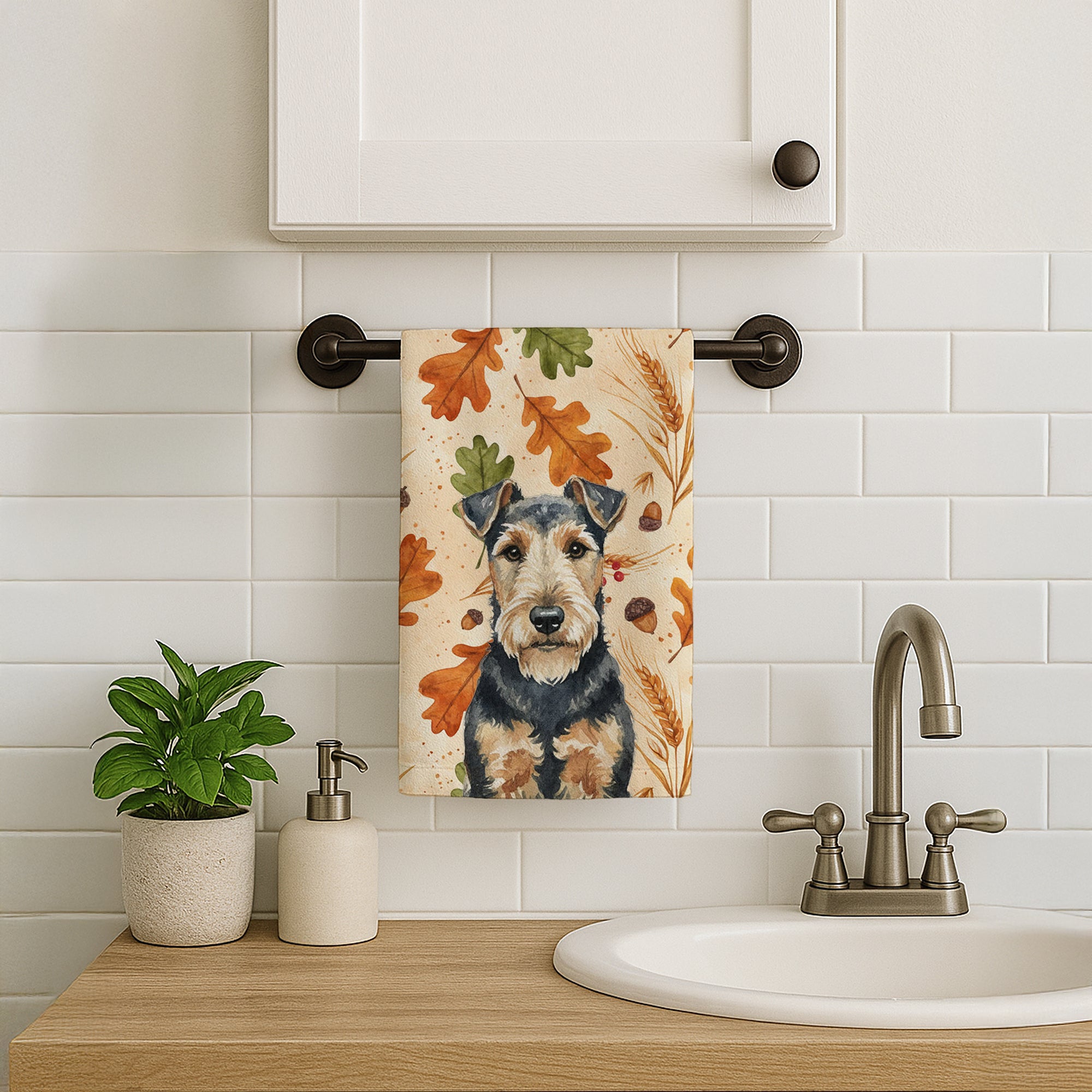 Caroline's Treasures Welsh Terrier Heirloom Fall Kitchen Towel