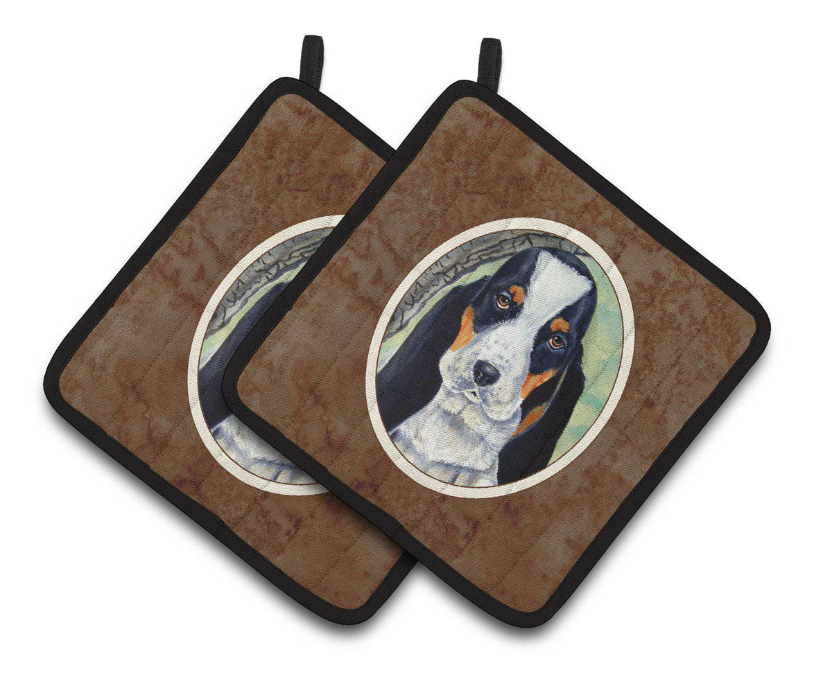 Basset Hound on the branch Pair of Pot Holders 7002PTHD - the-store.com