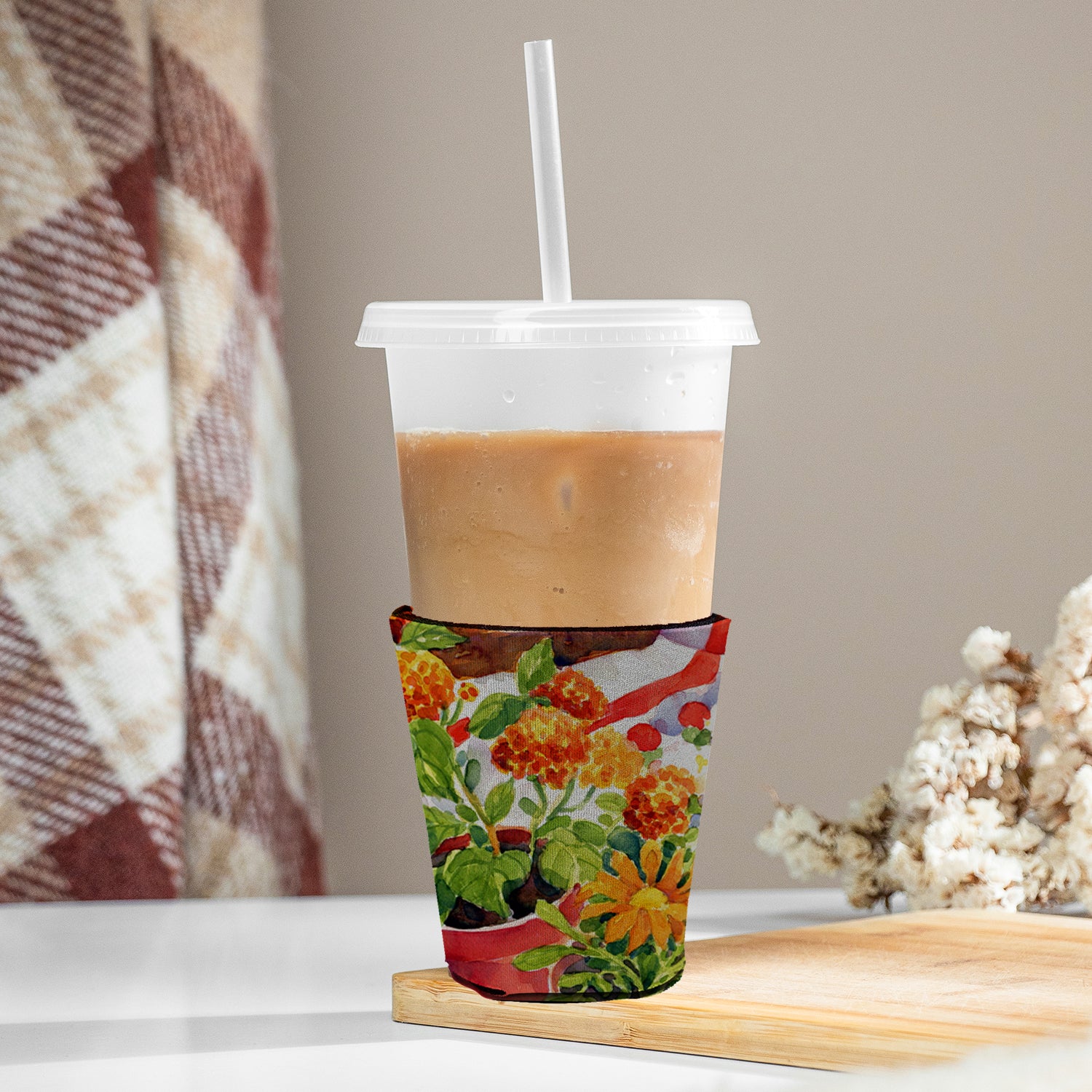 Flowers with a side of lemons Red Cup Beverage Insulator Hugger
