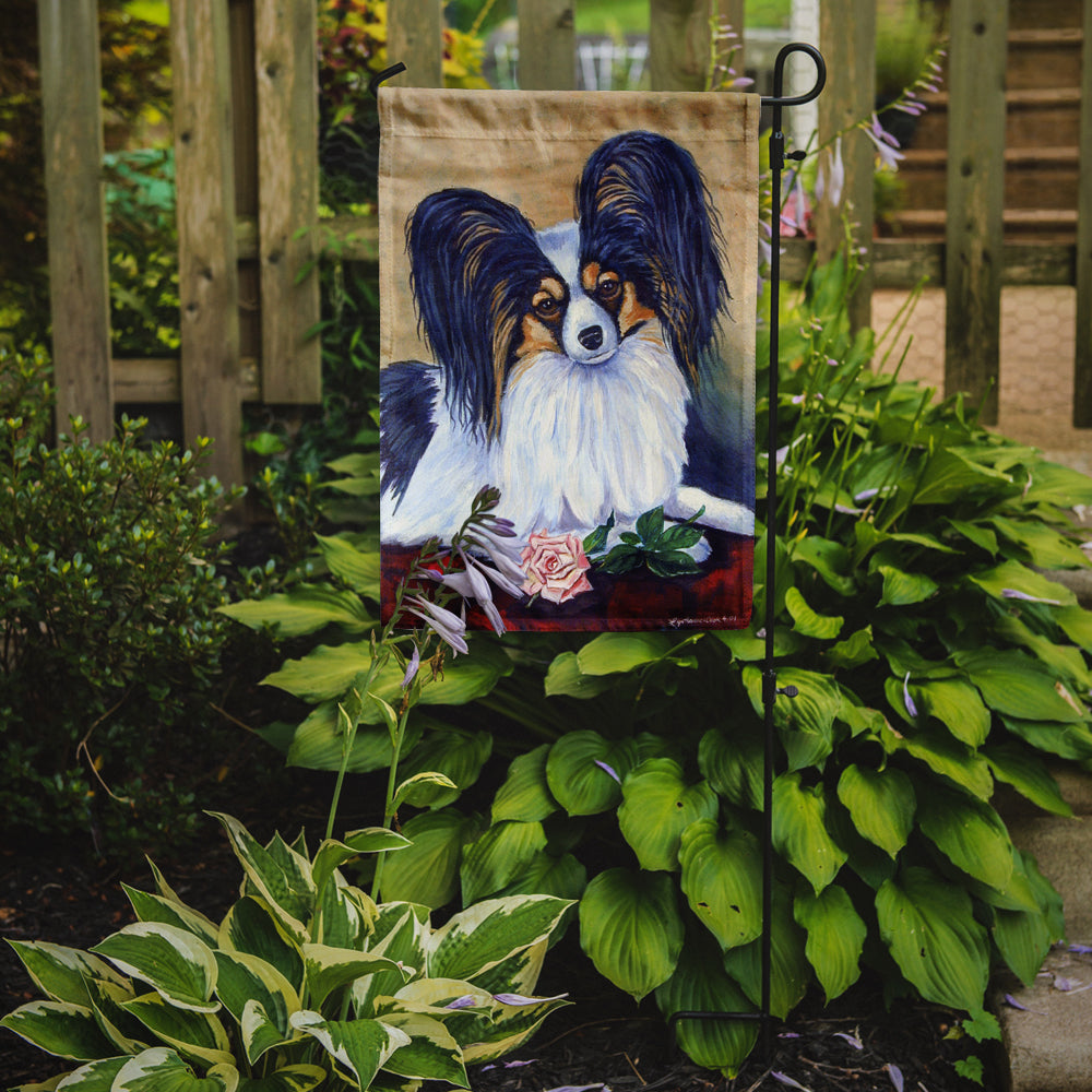 Caroline's Treasures Papillon A Rose for you Garden Flag – Decorative Outdoor Yard Flag