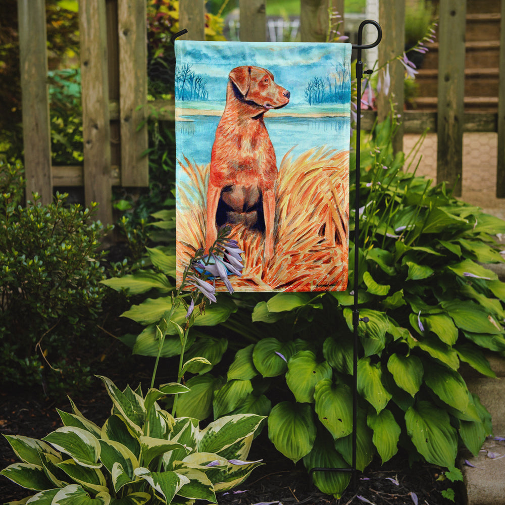 Caroline's Treasures Chesapeake Bay Retriever Garden Flag – Decorative Outdoor Yard Flag