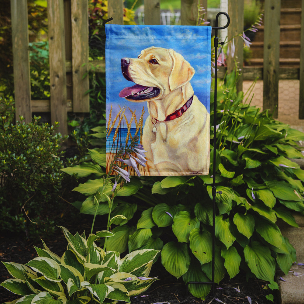 Caroline's Treasures Yellow Labrador at the beach Garden Flag – Decorative Outdoor Yard Flag