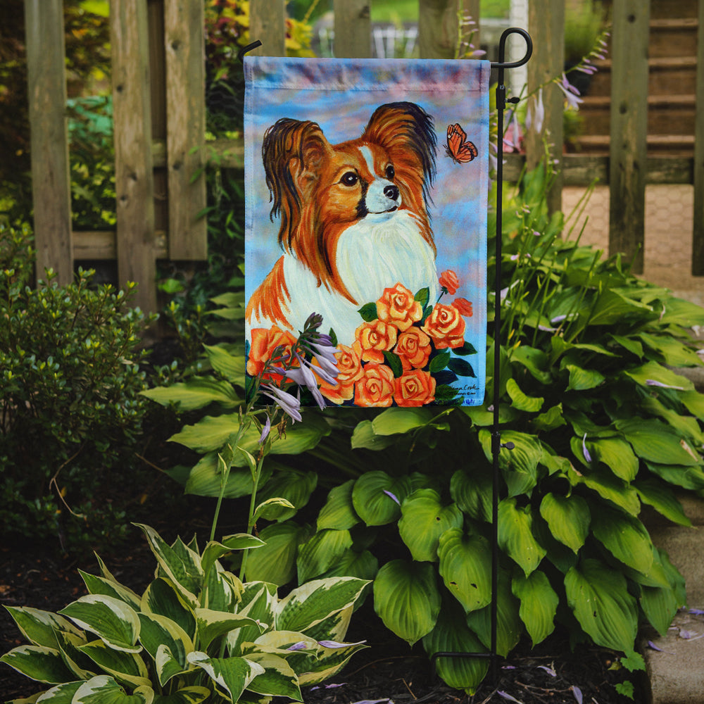 Caroline's Treasures Papillon Garden Flag – Decorative Outdoor Yard Flag
