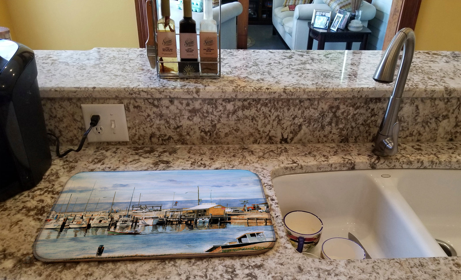 Caroline's Treasures The Pass Bait Shop Dish Drying Mat – Absorbent, Artistic Kitchen Essentials 8129DDM