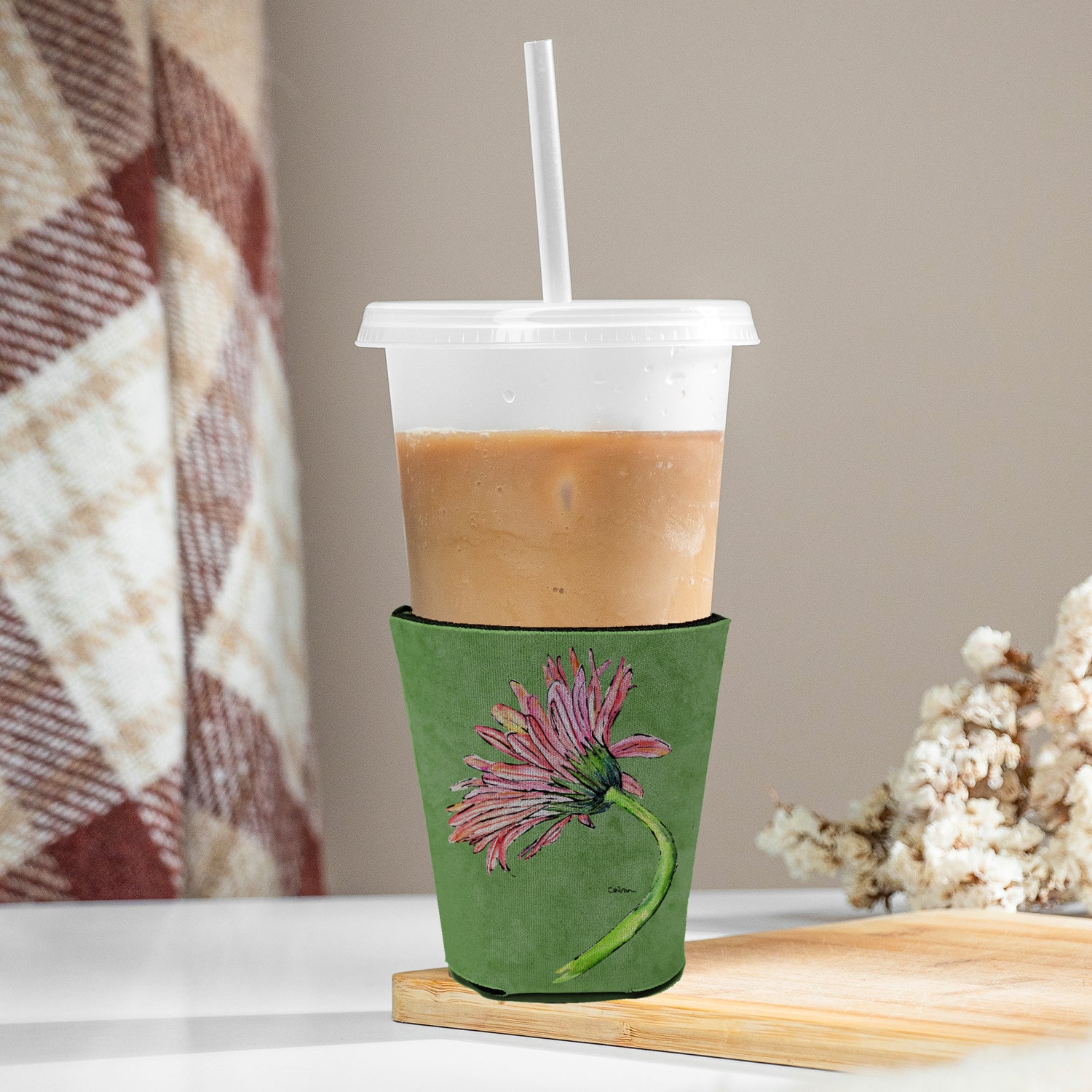 Gerber Daisy Pink Red Cup Beverage Insulator Hugger  the-store.com.