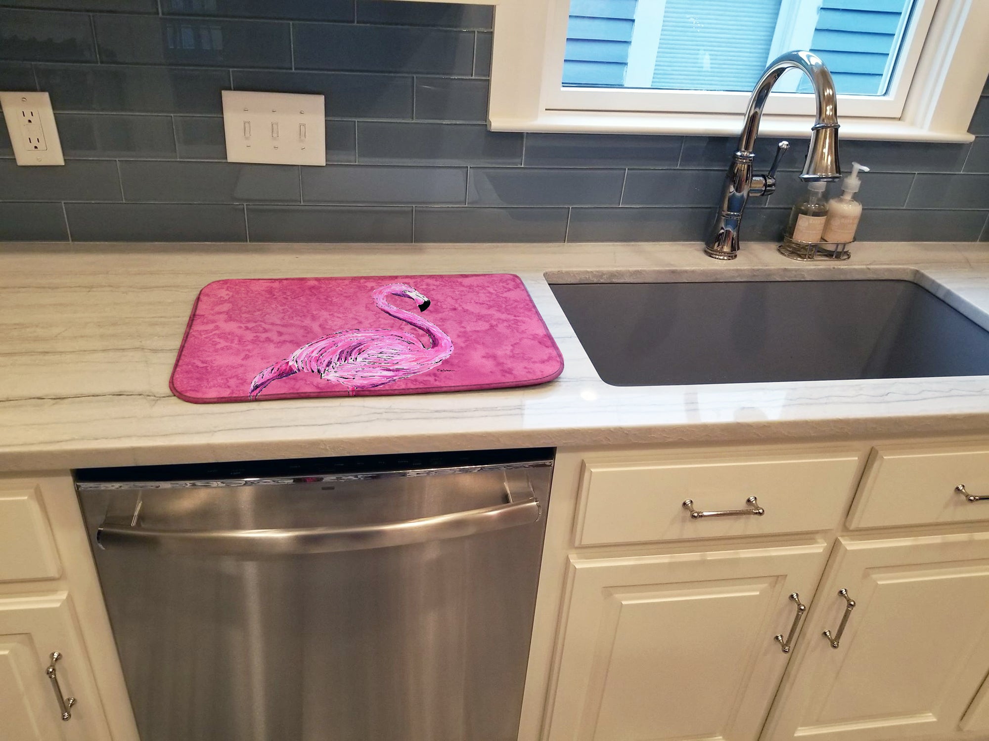 Flamingo on Pink Dish Drying Mat 8875DDM  the-store.com.
