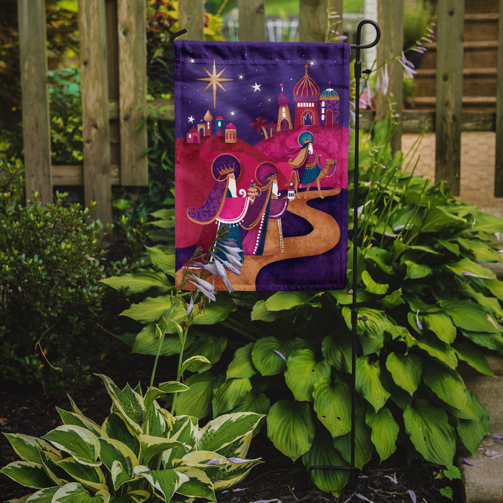 Christmas Wise Men in Purple Flag Garden Size APH7081GF.