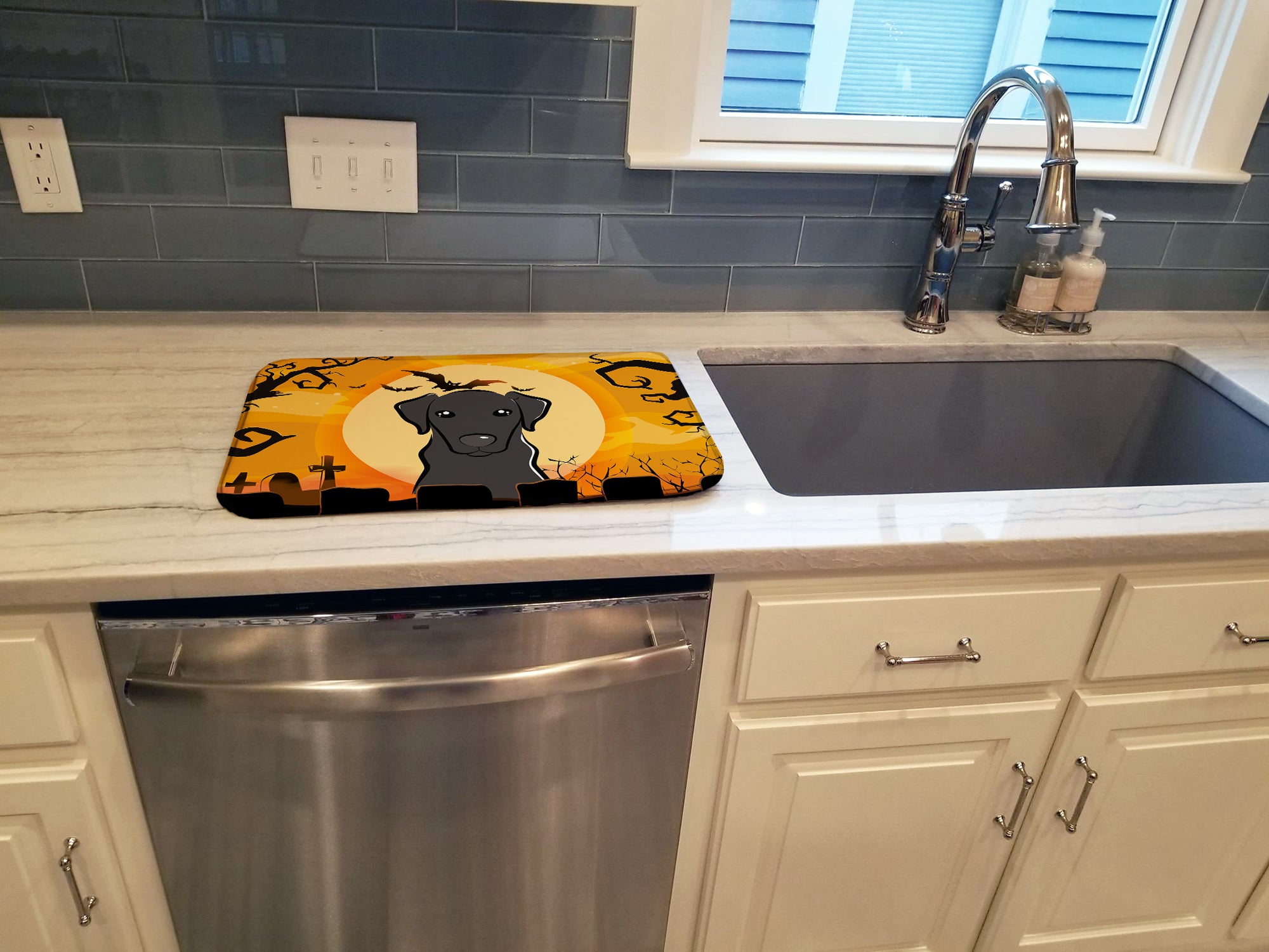 Halloween Black Labrador Dish Drying Mat BB1793DDM