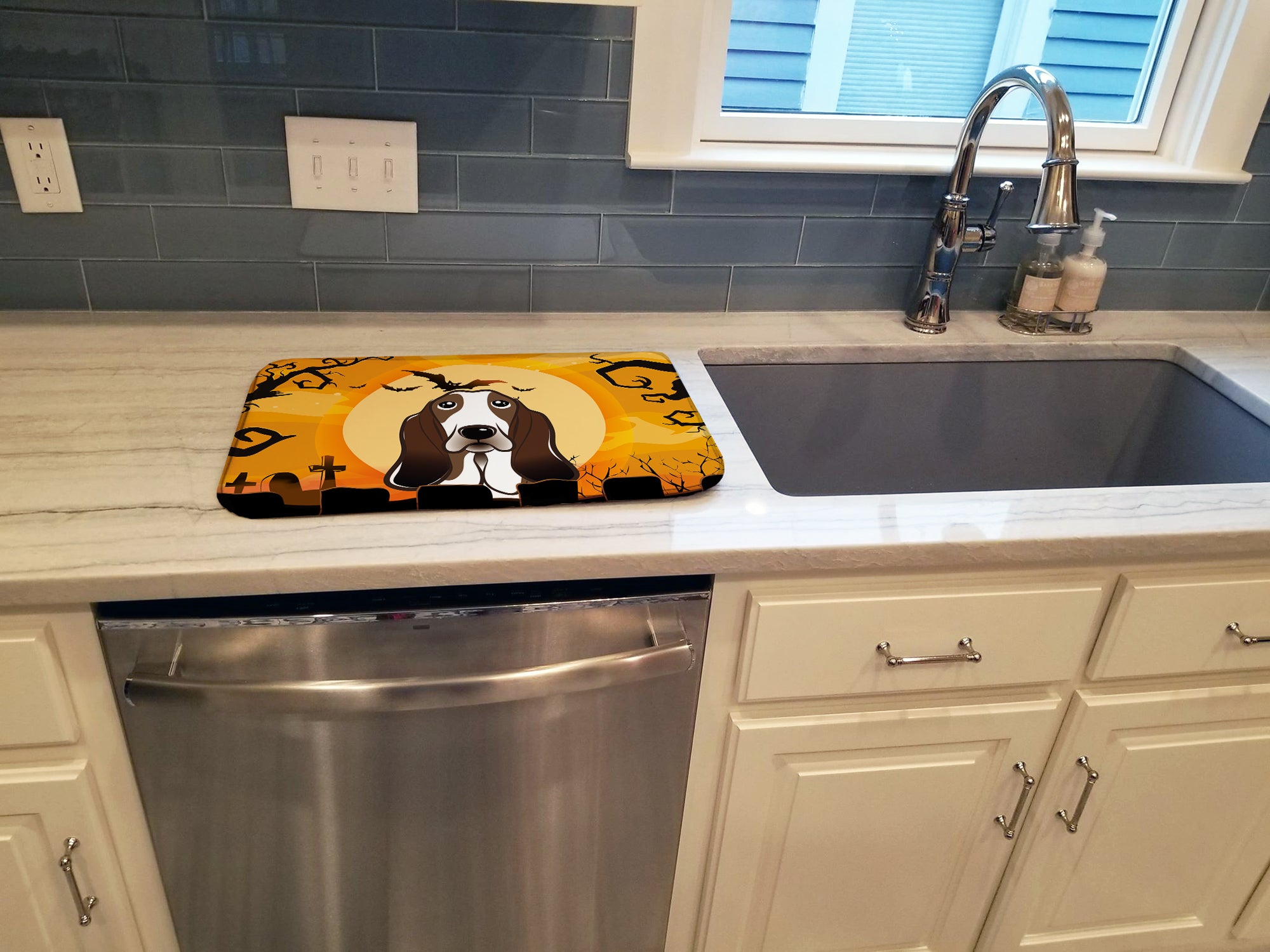 Halloween Basset Hound Dish Drying Mat BB1801DDM