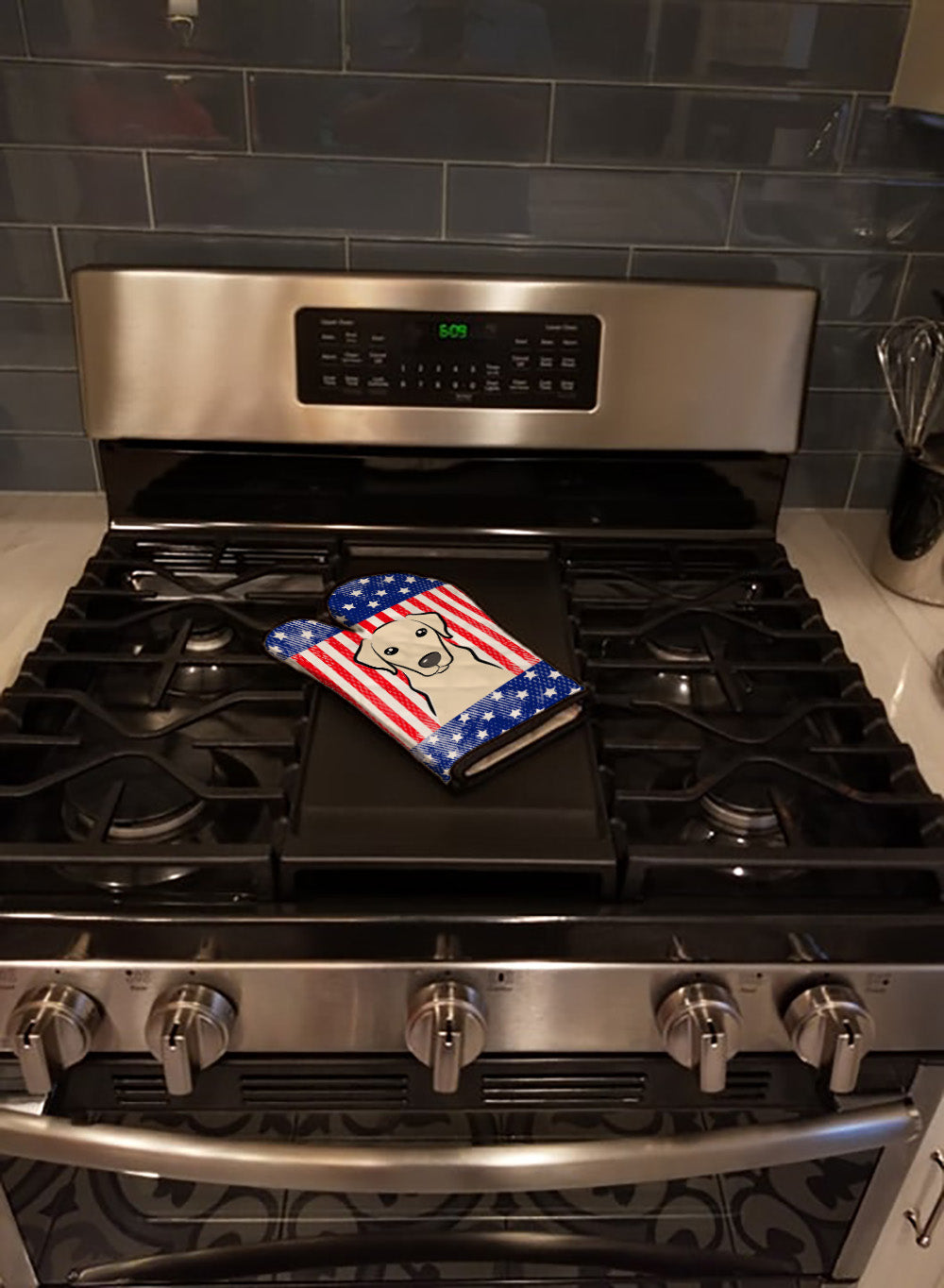 American Flag and Yellow Labrador Oven Mitt BB2152OVMT  the-store.com.