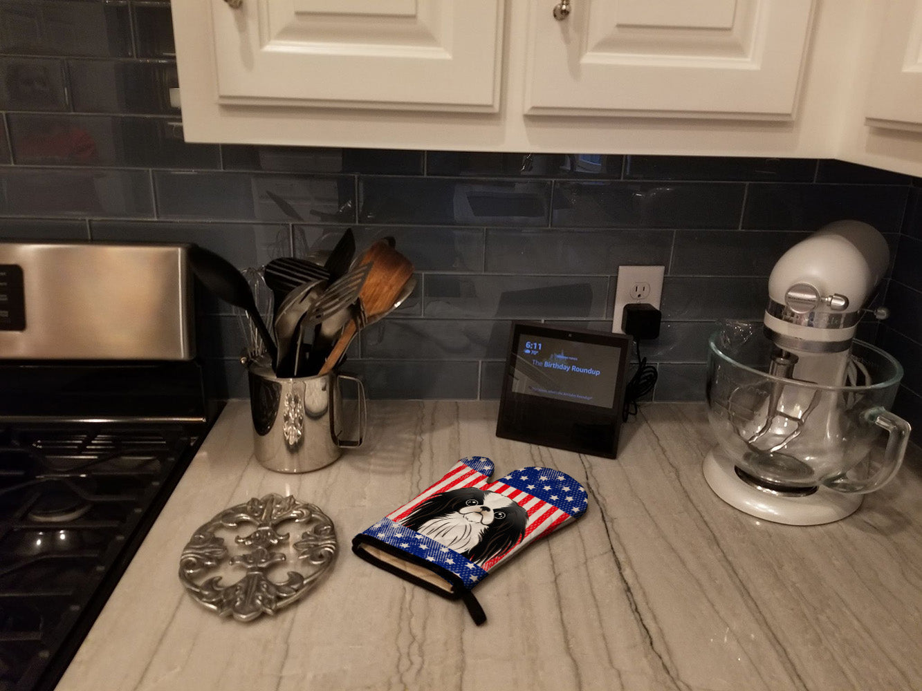 American Flag and Japanese Chin Oven Mitt BB2160OVMT  the-store.com.