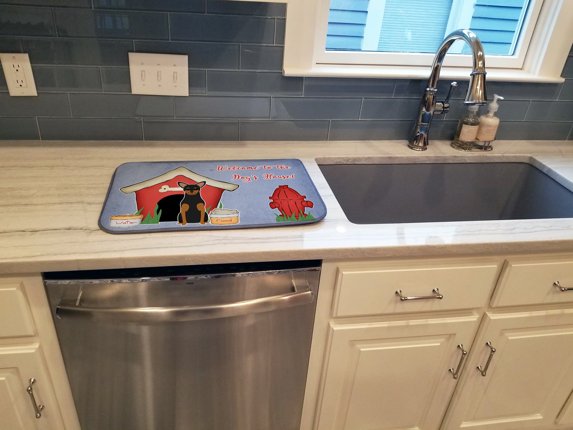 Dog House Collection Manchester Terrier Dish Drying Mat BB2782DDM  the-store.com.