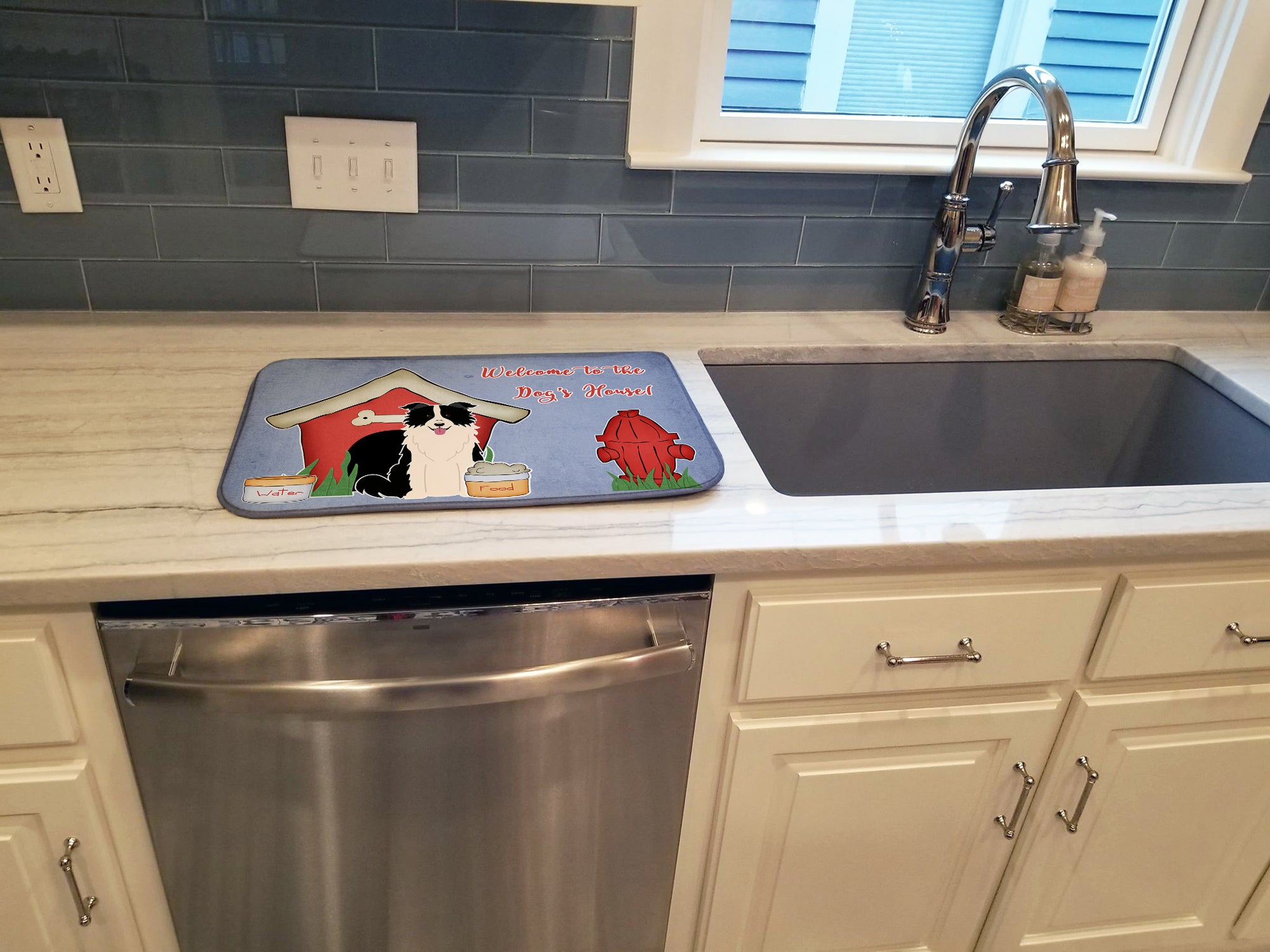 Dog House Collection Border Collie Black White Dish Drying Mat BB2872DDM