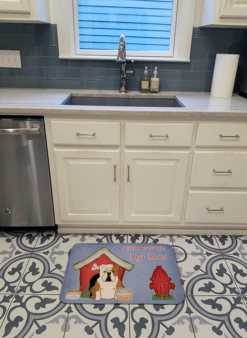 Dog House Collection English Bulldog Fawn White Machine Washable Memory Foam Mat BB2879RUG - the-store.com